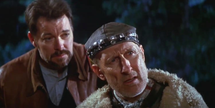 James Cromwell as Cochrane and Jonathan Frakes as Riker in First Contact. - HeadStuff.org