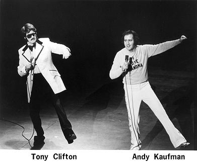 Andy Kaufman shares the stage with Tony Clifton - HeadStuff.org