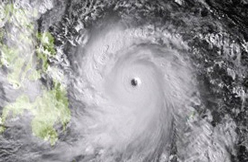 Tropical storm Haiyan, satellite, vortices - HeadStuff.org