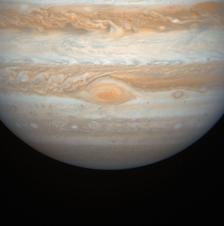 The great red spot on Jupiter is a tropical storm, anti cyclone - HeadStuff.org