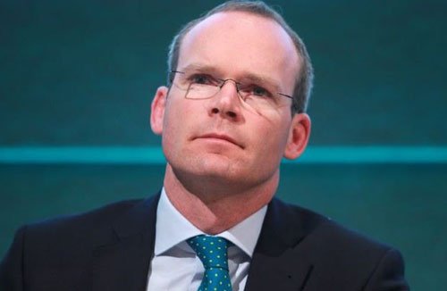 Simon Coveney, Minister for agriculture, minister for defence, agri-defence, agridef, fianna gael, irish politics, budget cuts, Irish defence forces, satire, naomi elster - HeadStuff.org