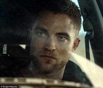 The Rover, Guy Pearce, Robert Pattinson, Mad Max, Robert Pattinson acting, good actor?, australia, future, dystopian, revenge, silly, movie review, Ged Murray - HeadStuff.org