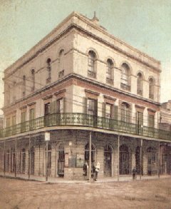The LaLaurie mansion, a postcard from 1906, Louisiana, Delphine LaLaurie, fire, trapped slaves, cruelty - HeadStuff.org