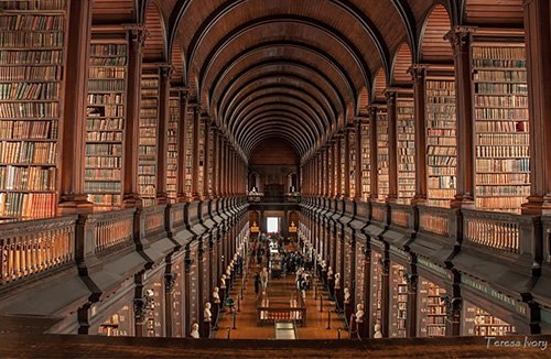 Trinity College Dublin, Long Library, beautiful libraries, Teresa Ivory-HeadStuff.org