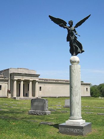 The “Winged Victory” atop John R Brinkley’s tomb came from the garden of his Texas mansion, awful bad person, murderer - HeadStuff.org