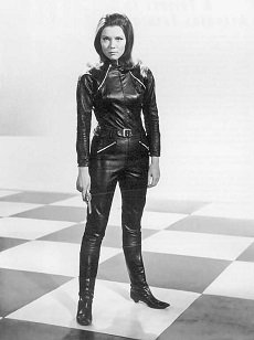 Diana Rigg in a still from the fourth season title sequence of The Avengers - headstuff.org