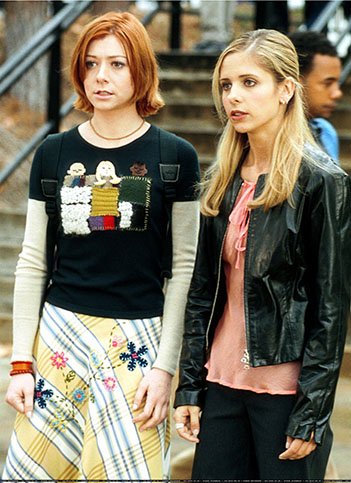 Buffy and Willow in Season 4.