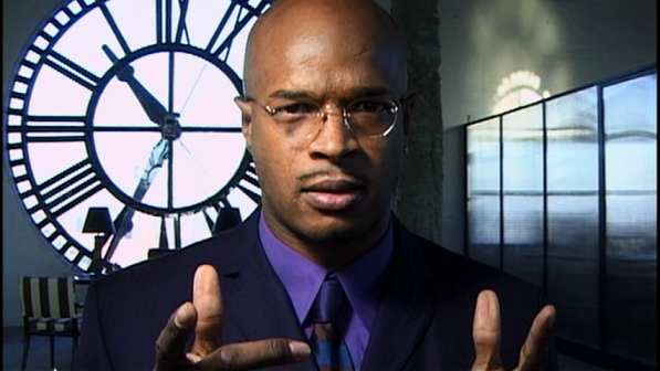Damon Wayans addresses the camera in Spike Lee's Bamboozled - Headstuff.org
