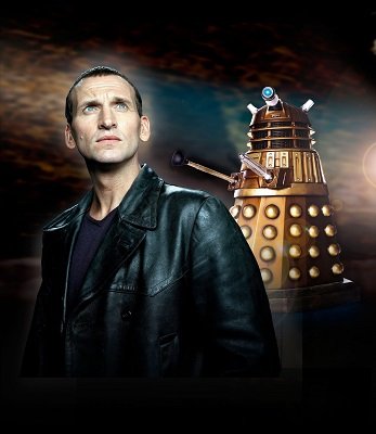 Christopher Eccleston in a Doctor Who publicity photo - headstuff.org