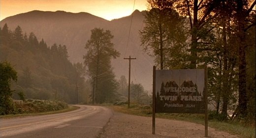 The opening screen of Twin Peaks - headstuff.org