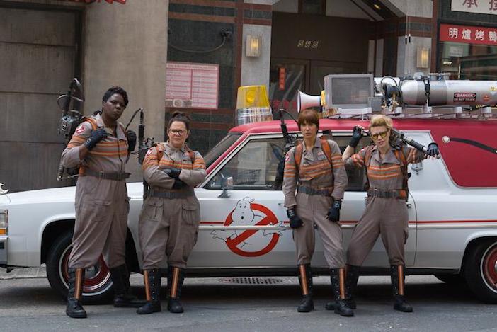 The cast of the 2016 version of Ghostbusters - HeadStuff.org