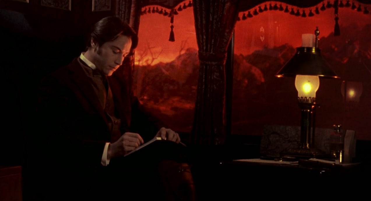Keanu Reeves ignoring the scenery in Bram Stoker's Dracula - Headstuff.org
