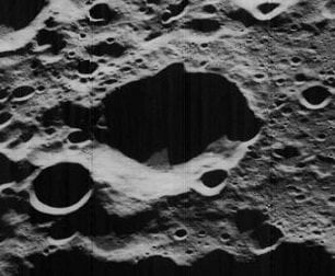 The Parsons moon crater. - headstuff.org