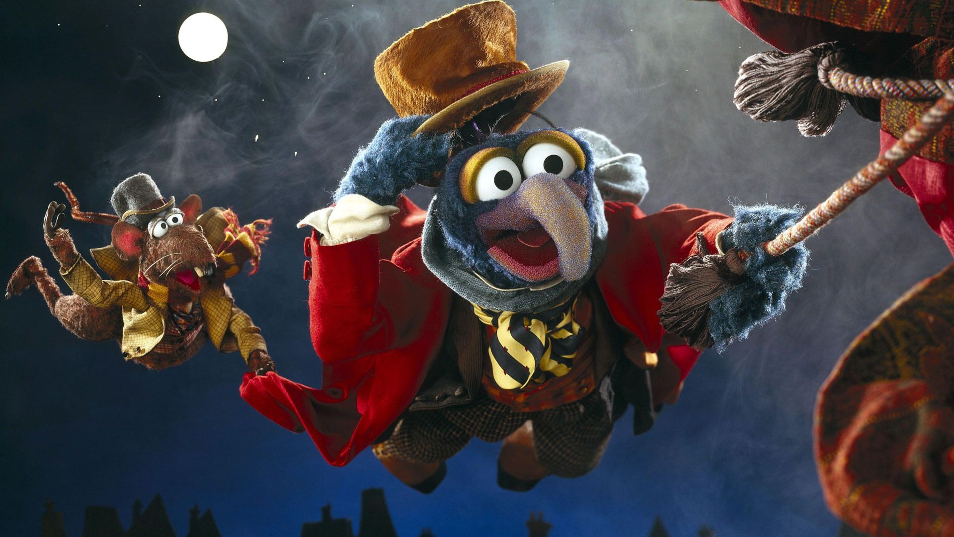 Gonzo as Charles Dickens in The Muppets Christmas Carol- HeadStuff.org