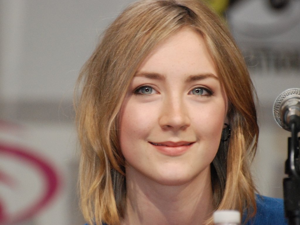 Saoirse Ronan is tipped for awards glory for her role in Brooklyn - HeadStuff.org