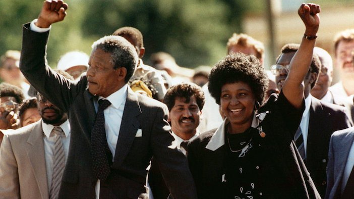 Mandela leaves jail