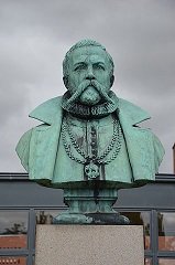 Statue of Tycho Brahe - headstuff.org
