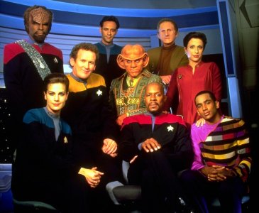 The cast of Deep Space 9 - HeadStuff.org