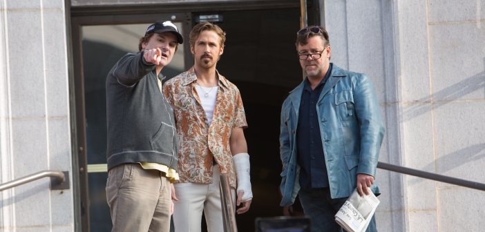 Director Shane Black with Ryan Gosling and Russell Crowe on the set of The Nice Guys. - HeadStuff.org