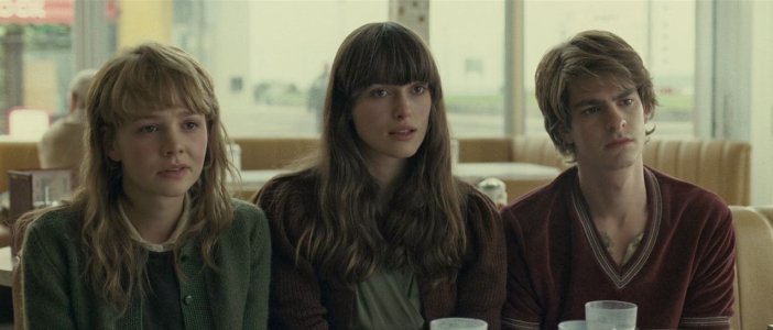 Mulligan, Knightly and Garfield in Never Let Me Go. - HeadStuff.org