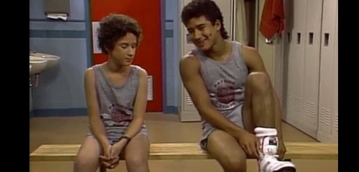 Screech and Slater in Saved by the Bell - HeadStuff.org