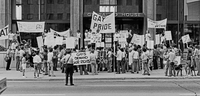 Toronto gay pride - HeadStuff.org