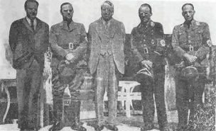 William Randolph Hearst posing with Nazis - headstuff.org