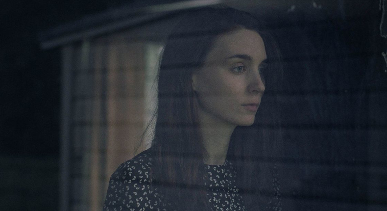 Rooney Mara in A Ghost Story. - HeadStuff.org