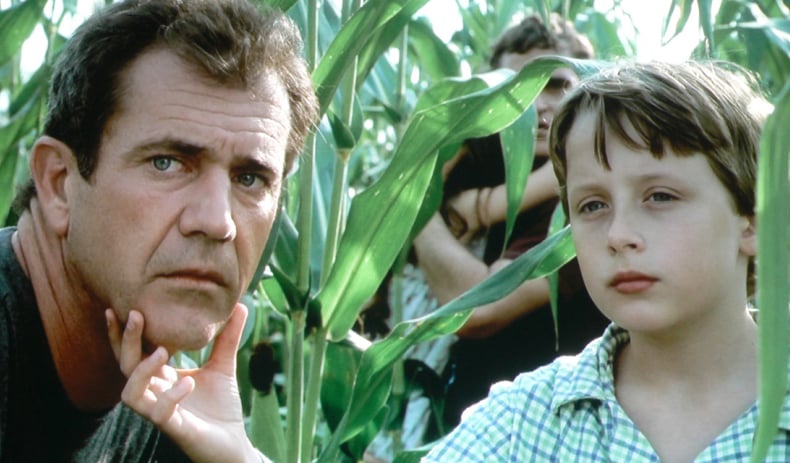 Mel Gibson and Rory Culkin in Signs. - HeadStuff.org