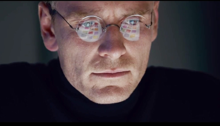 Michael Fassbender as Steve Jobs in Steve Jobs Sorkin Tech-Biopic - HeadStuff.org