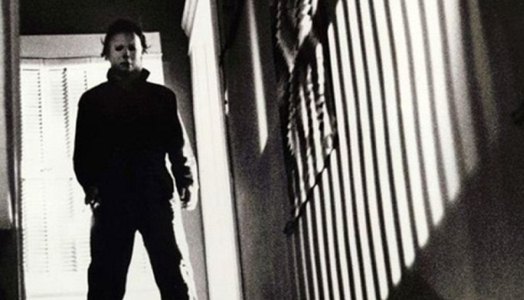 Mike Myers in John Carpenter Halloween - HeadStuff.org