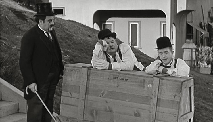 Move Piano Laurel and Hardy | HeadStuff.org