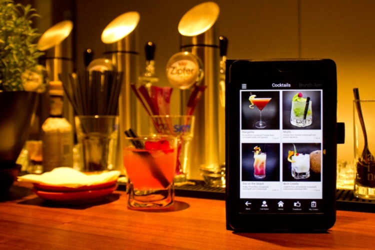 5 Ways Bar Technology Is Changing the Ways We Drink and Socialise - HeadStuff