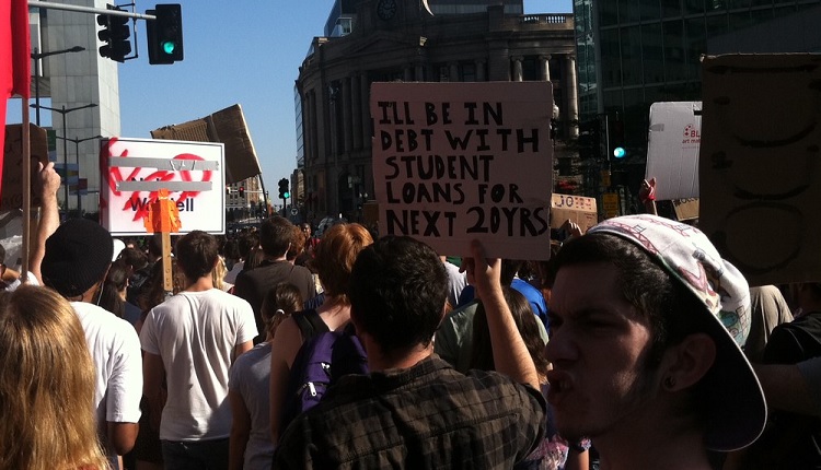 Student loan debt protest | HeadStuff.org