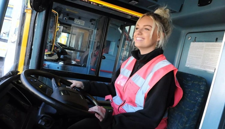 The Honorary Hunzo Female Bus Drivers To Make Dublin Bus Great Again Headstuff