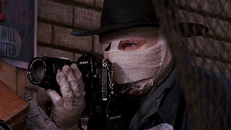 Darkman in his iconic face bandages - headstuff.org