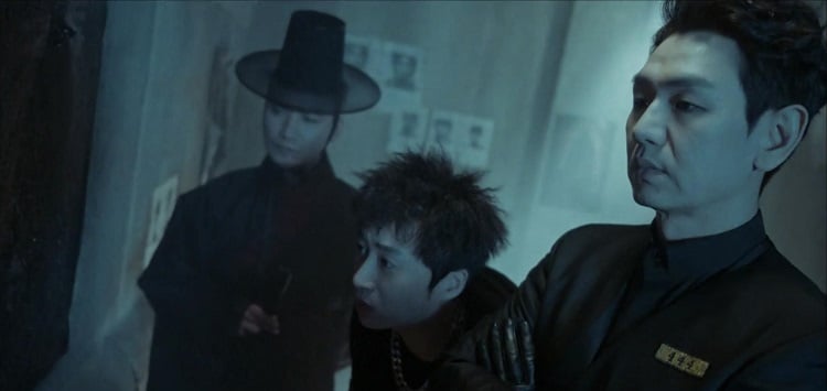 Song Seung-hoon, Jo Jae-hyon, and Jung joon-won as Joseun Saja in Black